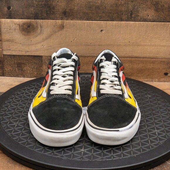 VANS OLD SKOOL FLAMES PRINT MENS ATHLETIC SHOES RETRO SNEAKERS LOW SIZE 10 - Picture 2 of 9